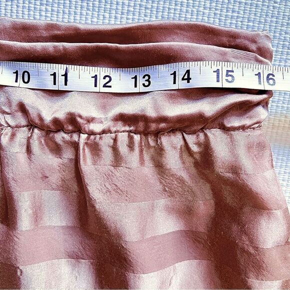 Vintage Diane Von Furstenberg 100% silk pink mini skirt size XS - Picture 5 of 11